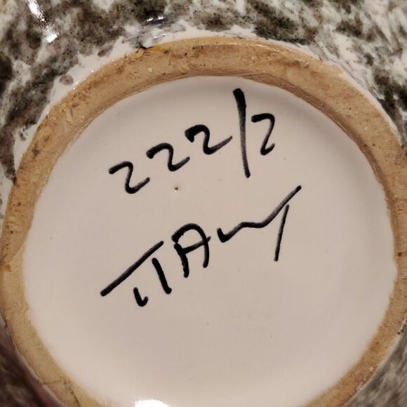 Vintage Signed & Numbered Green Ceramic Shell - Picture 6 of 7